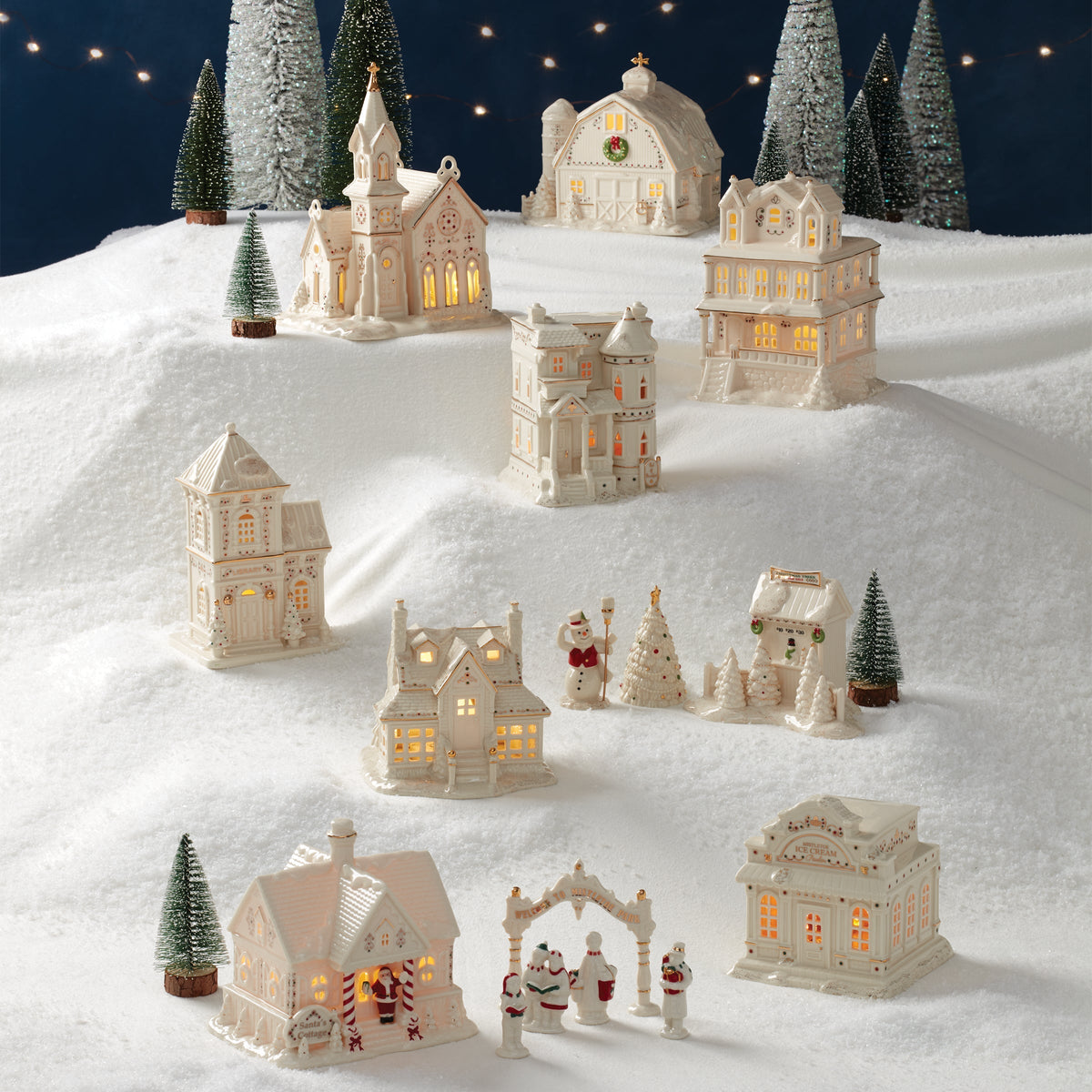Mistletoe Park Light-Up Cottage & Caroler Figurine