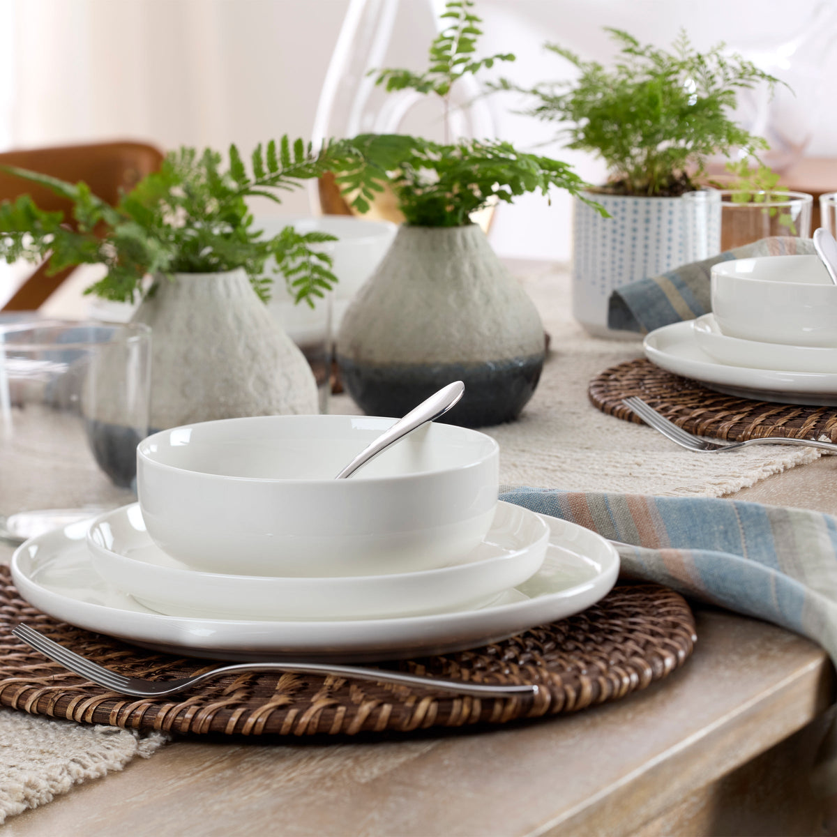24 Seven White 12-Piece Dinnerware Set