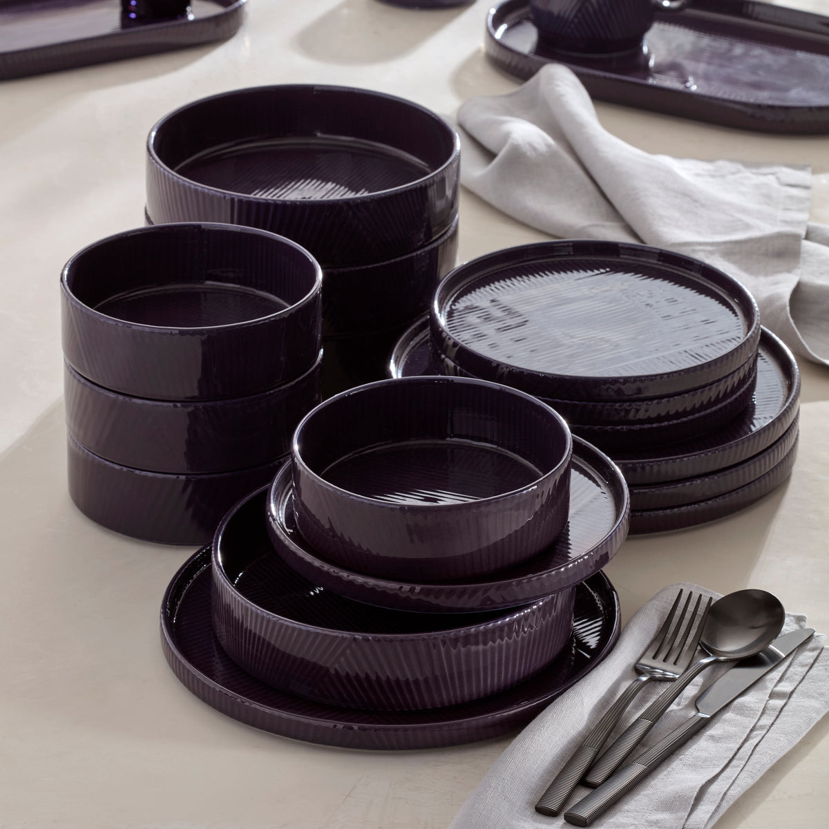 Modulus Nightshade 16-Piece Dinnerware Set